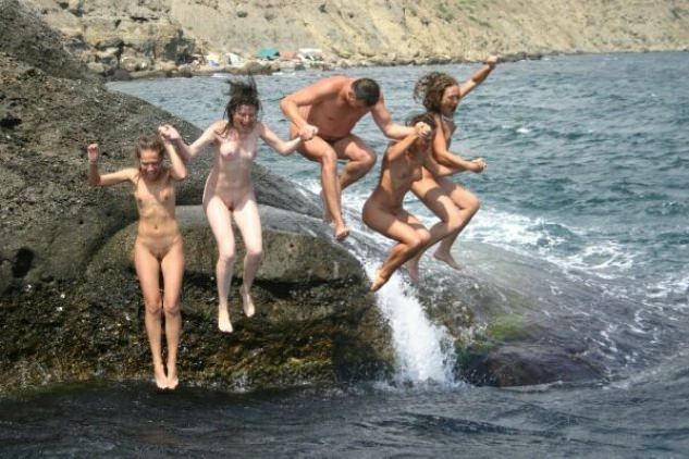 Purenudism jeunes étudiants nudistes photos (set 47) [Archives Naturisme]