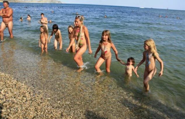 Purenudism nudisme mer photo (set 42) [Archives Naturisme]